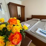 Seaview Escape - *